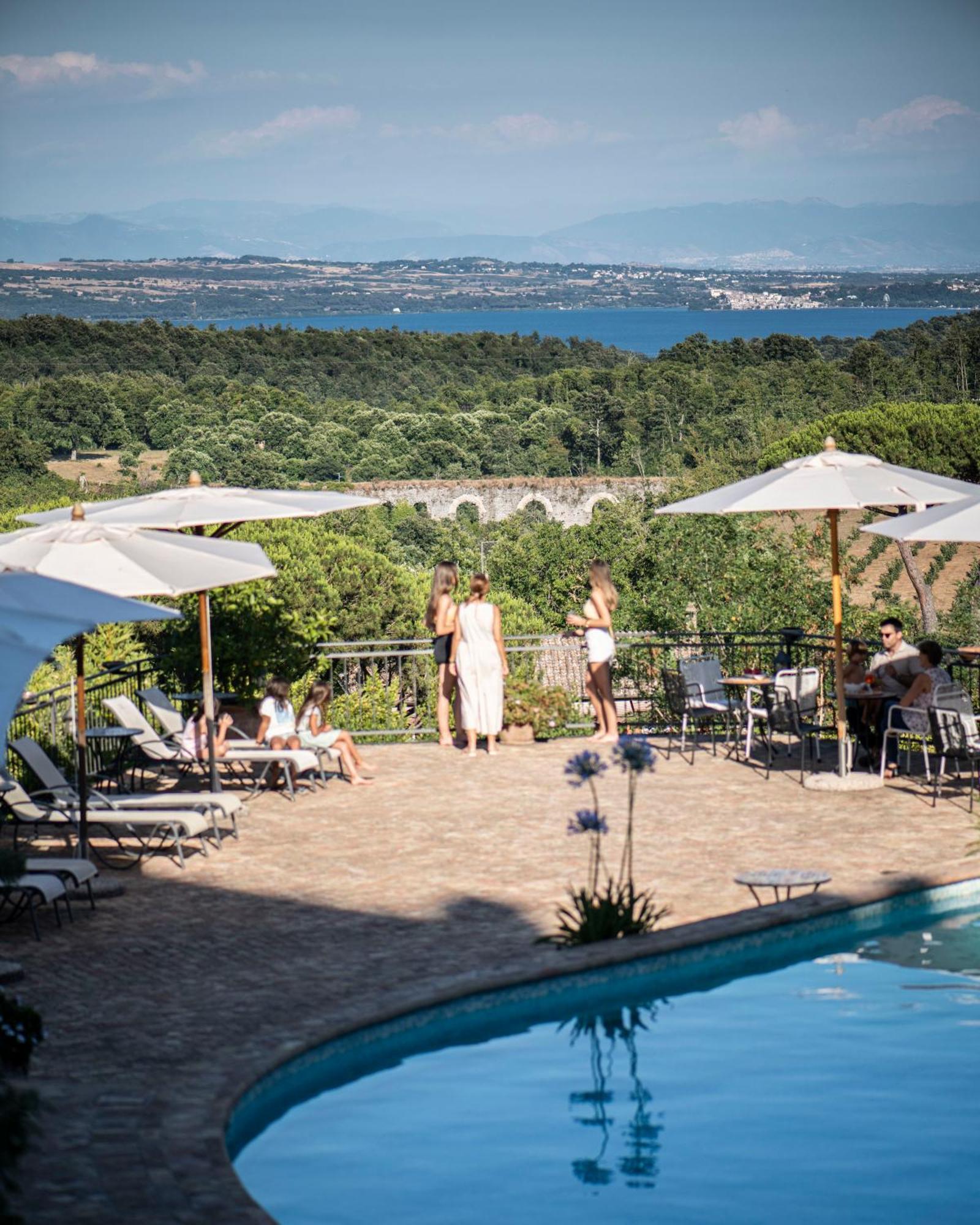 Villa Clodia Relais Manziana Exterior photo