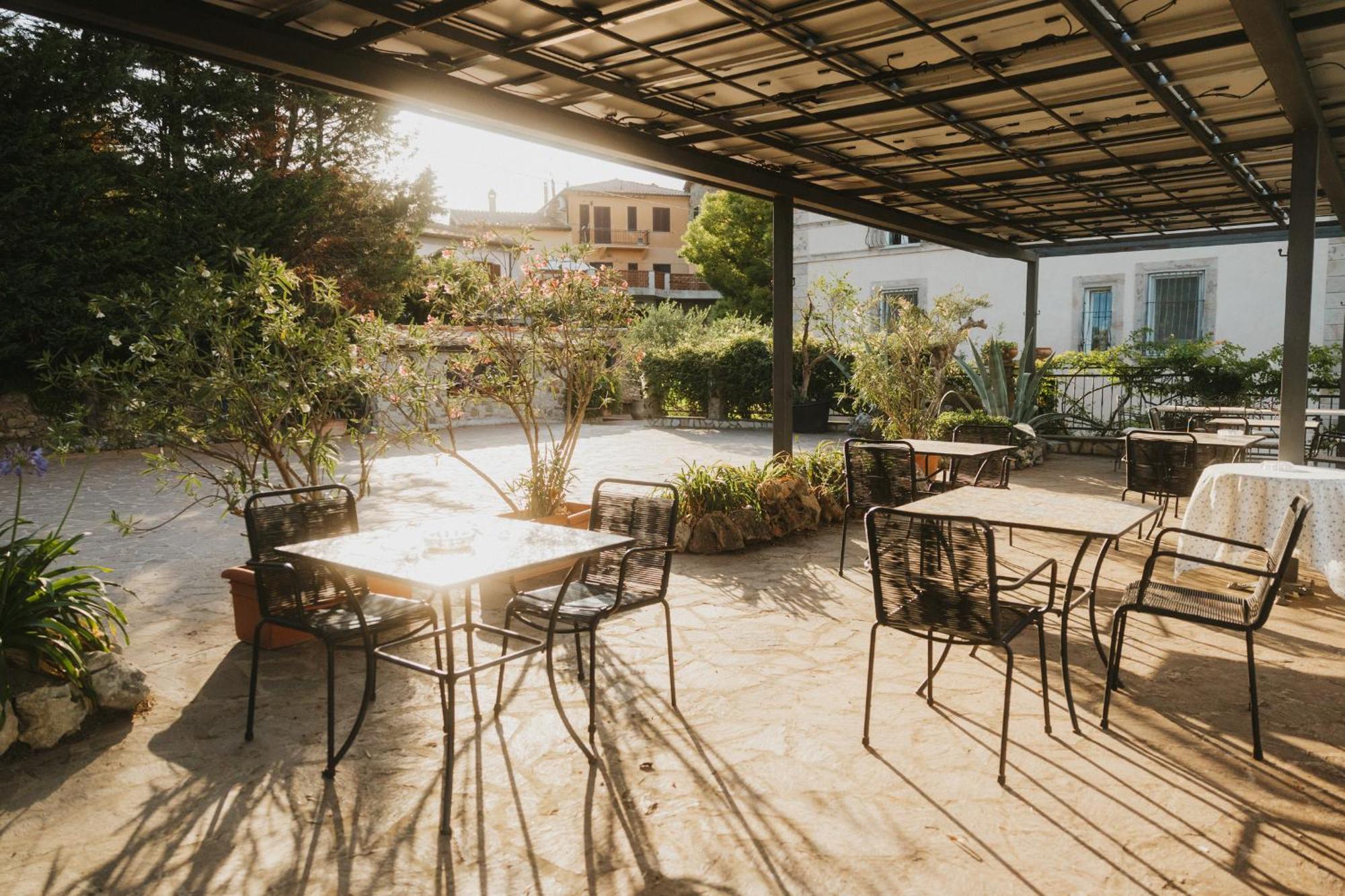 Villa Clodia Relais Manziana Exterior photo